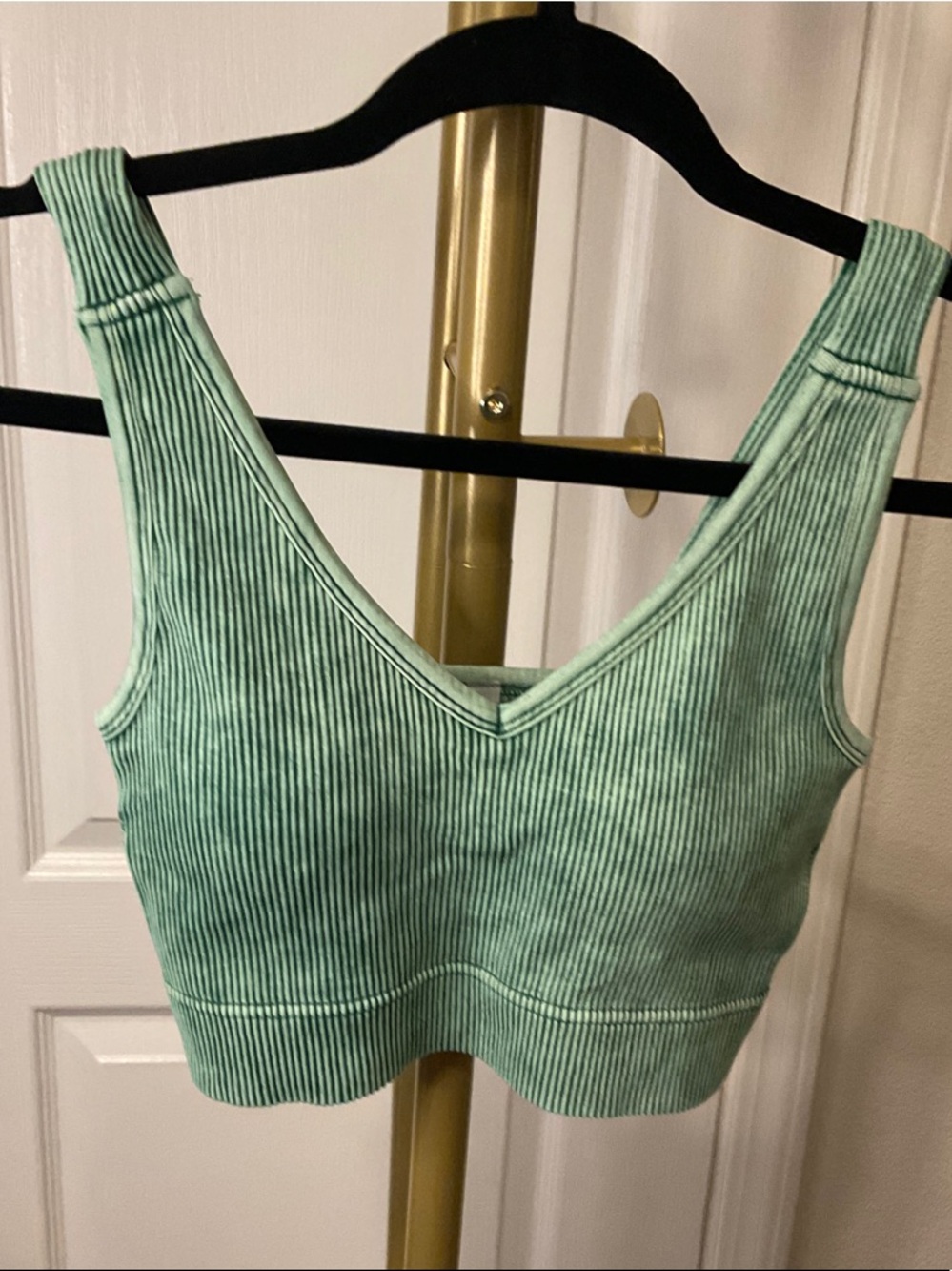 Zenana Ribbed V-Neck Crop Tank Top - Green